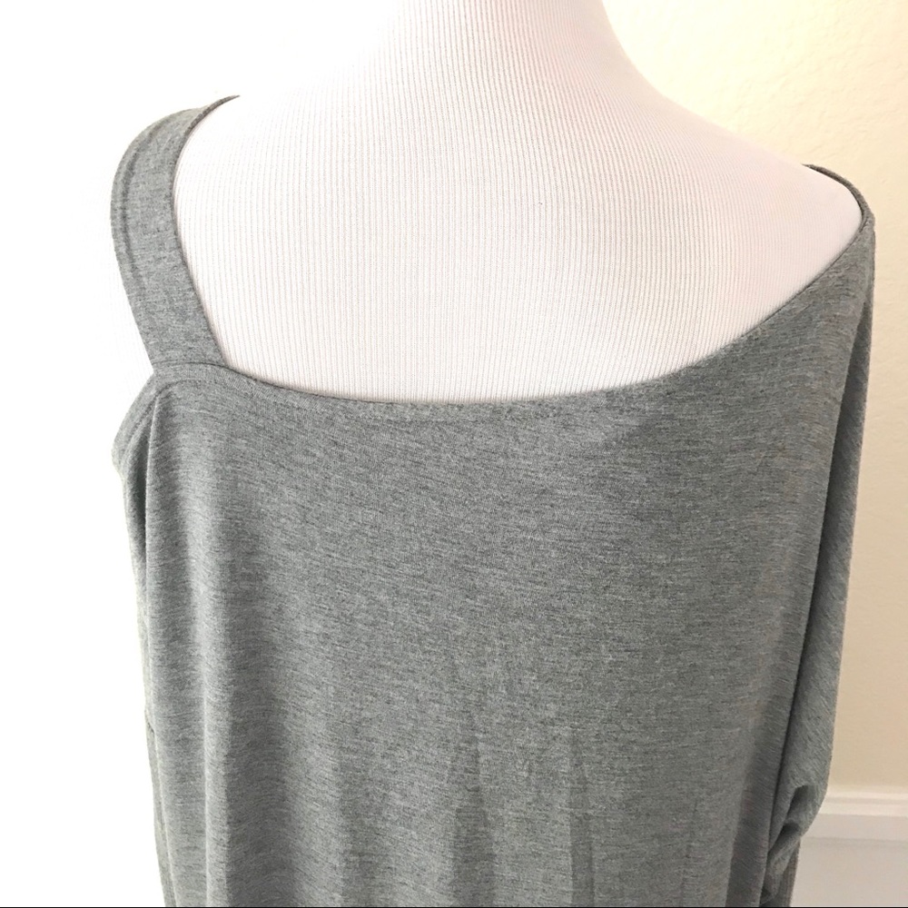 ❗️SOLD❗️DKNY Women's Cold Shoulder Blouse - Picture 4 of 8